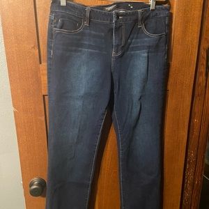 Women’s dark wash skinny jeans